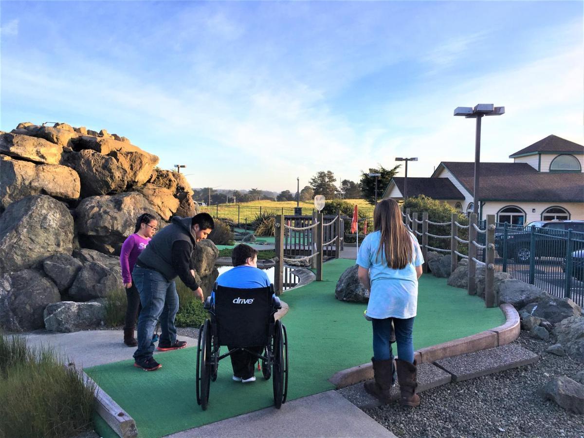 Emerald Dolphin Inn & Mini Golf Fort Bragg Exteriér fotografie