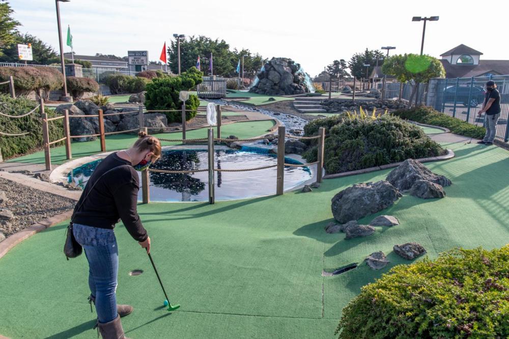 Emerald Dolphin Inn & Mini Golf Fort Bragg Exteriér fotografie