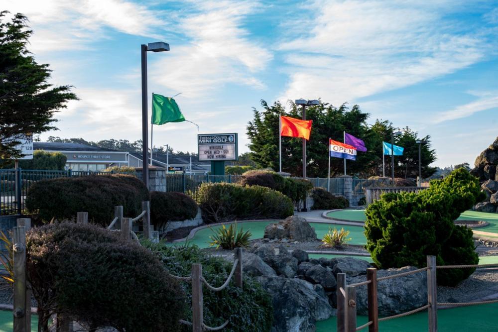 Emerald Dolphin Inn & Mini Golf Fort Bragg Exteriér fotografie